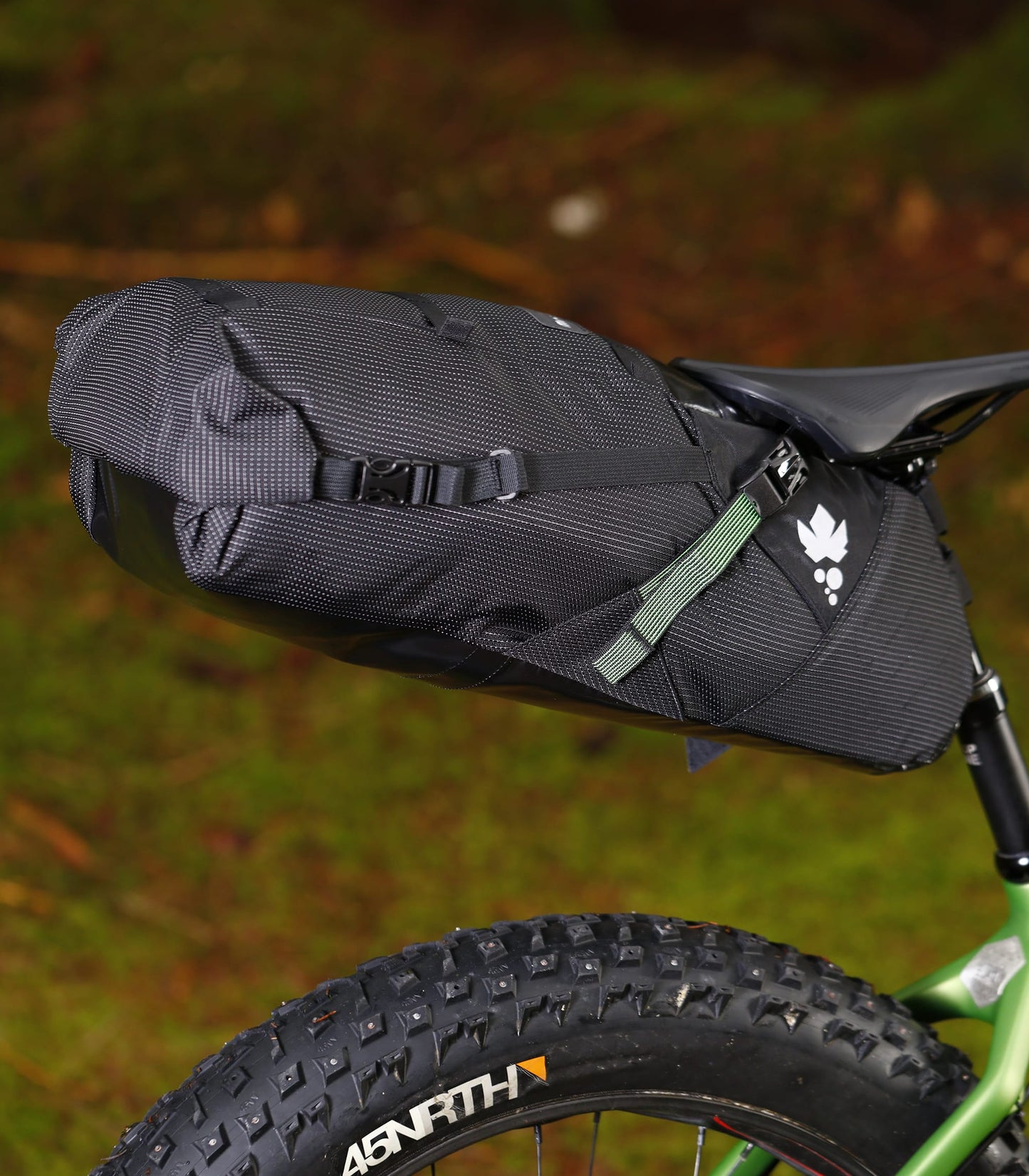 Miss Grape Cluster 20 Adventure Waterproof Seat Bag Black