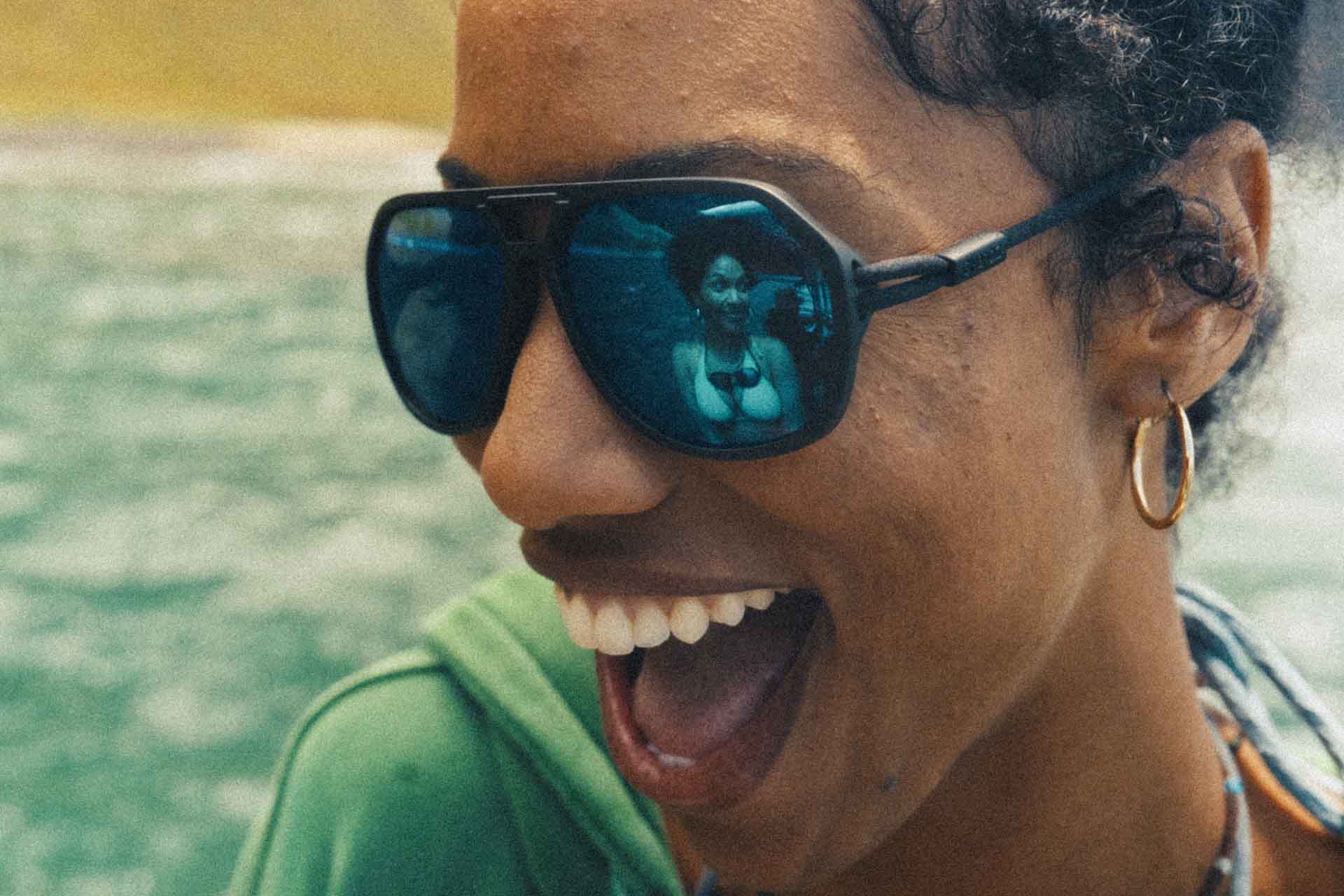 Ombraz Classics / Charcoal / Polarized Grey with Blue Mirror Lens