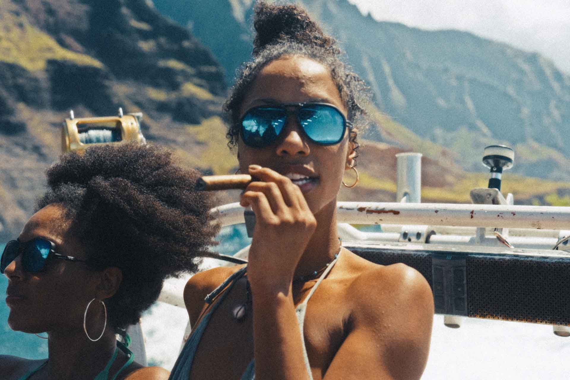 Ombraz Classics / Charcoal / Polarized Grey with Blue Mirror Lens