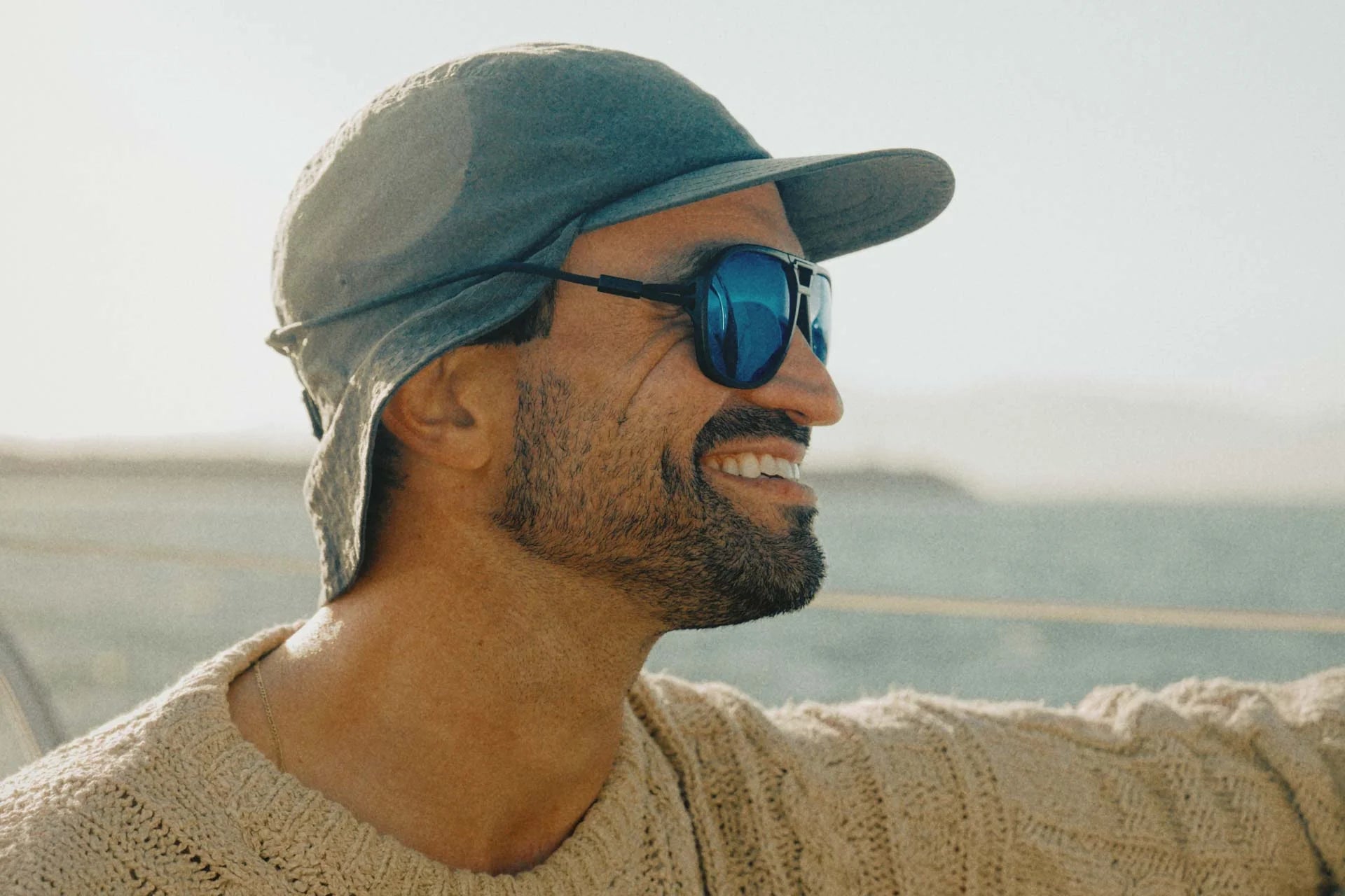 Ombraz Classics / Charcoal / Polarized Grey with Blue Mirror Lens